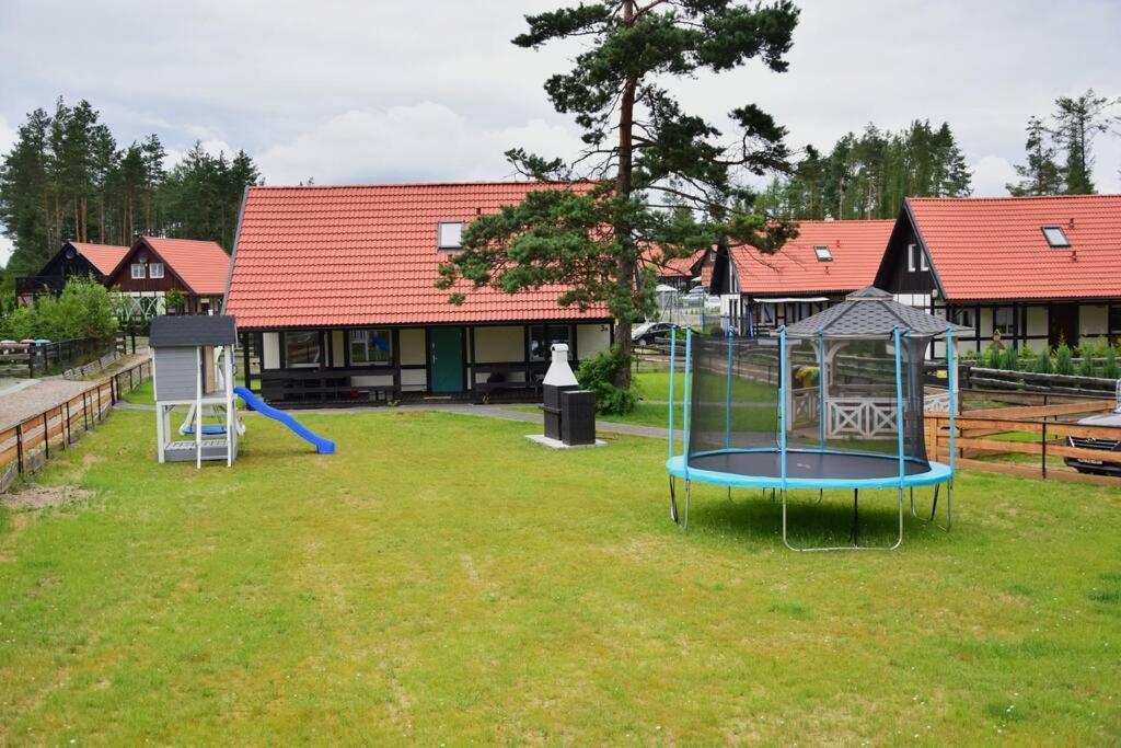 Pastelowy Domek Z Balia Elektryczna Z Jacuzzi Zalakowo Buitenkant foto
