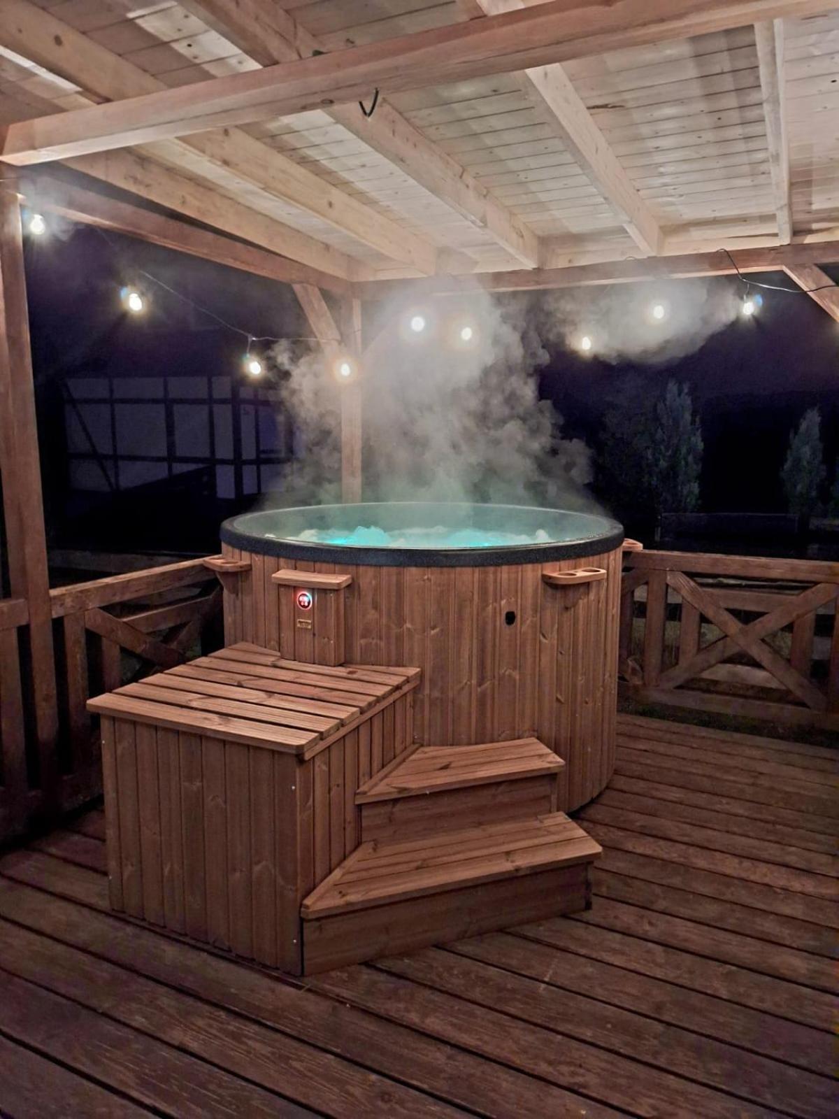 Pastelowy Domek Z Balia Elektryczna Z Jacuzzi Zalakowo Buitenkant foto